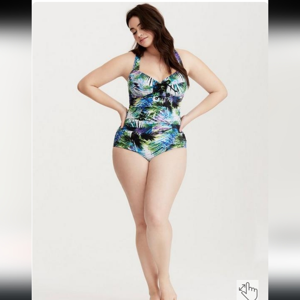 Torrid underwire lace up swimsuit size 1